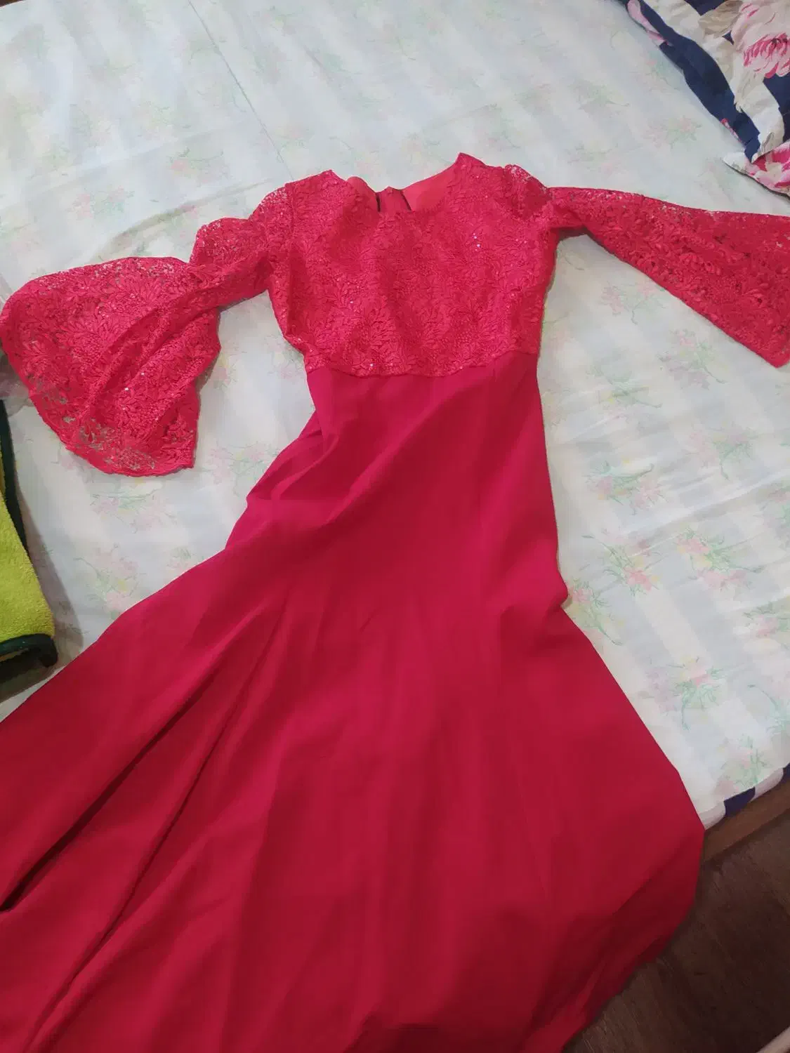 لباس مجلسی  پشت دنباله دار|لباس|لاهیجان, کوی استادان|دیوار