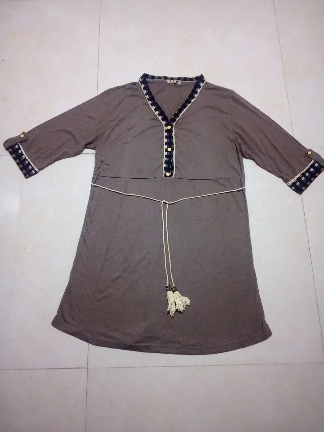 تونیک زنانه|لباس|رشت, دروازه لاکان|دیوار