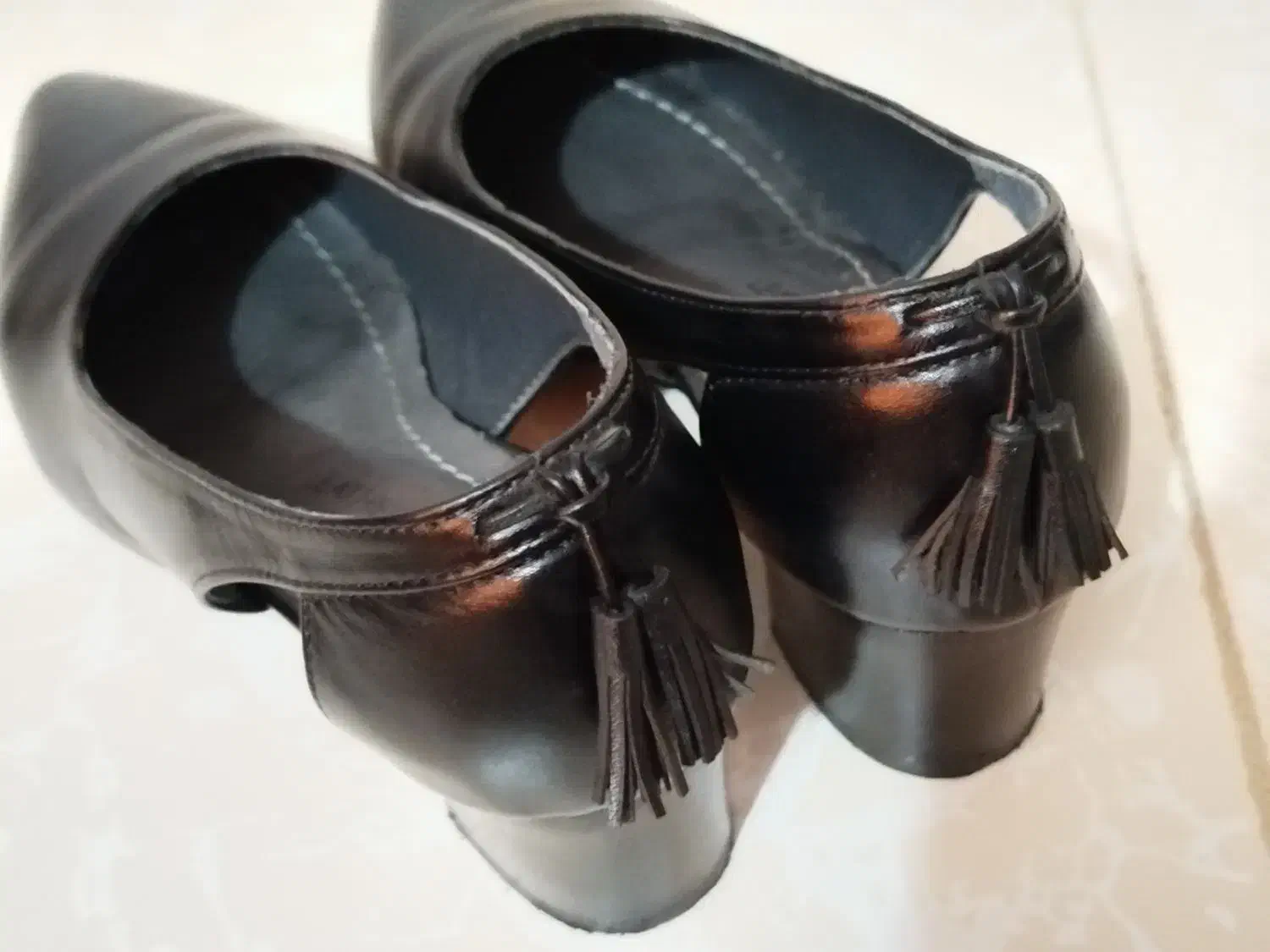 یک جفت کفش کاملا چرم مشکی|کیف، کفش، کمربند|رشت, گلسار|دیوار