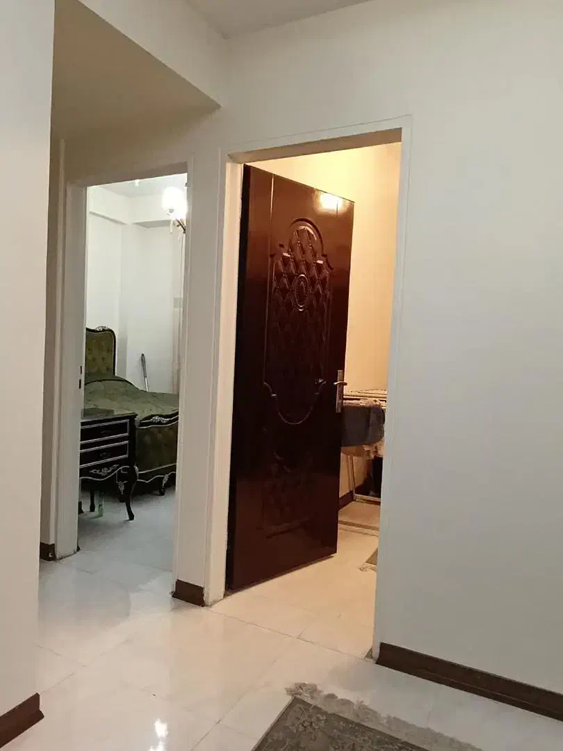 آپارتمان ۹۰ متر  ط سوم    رهن کامل