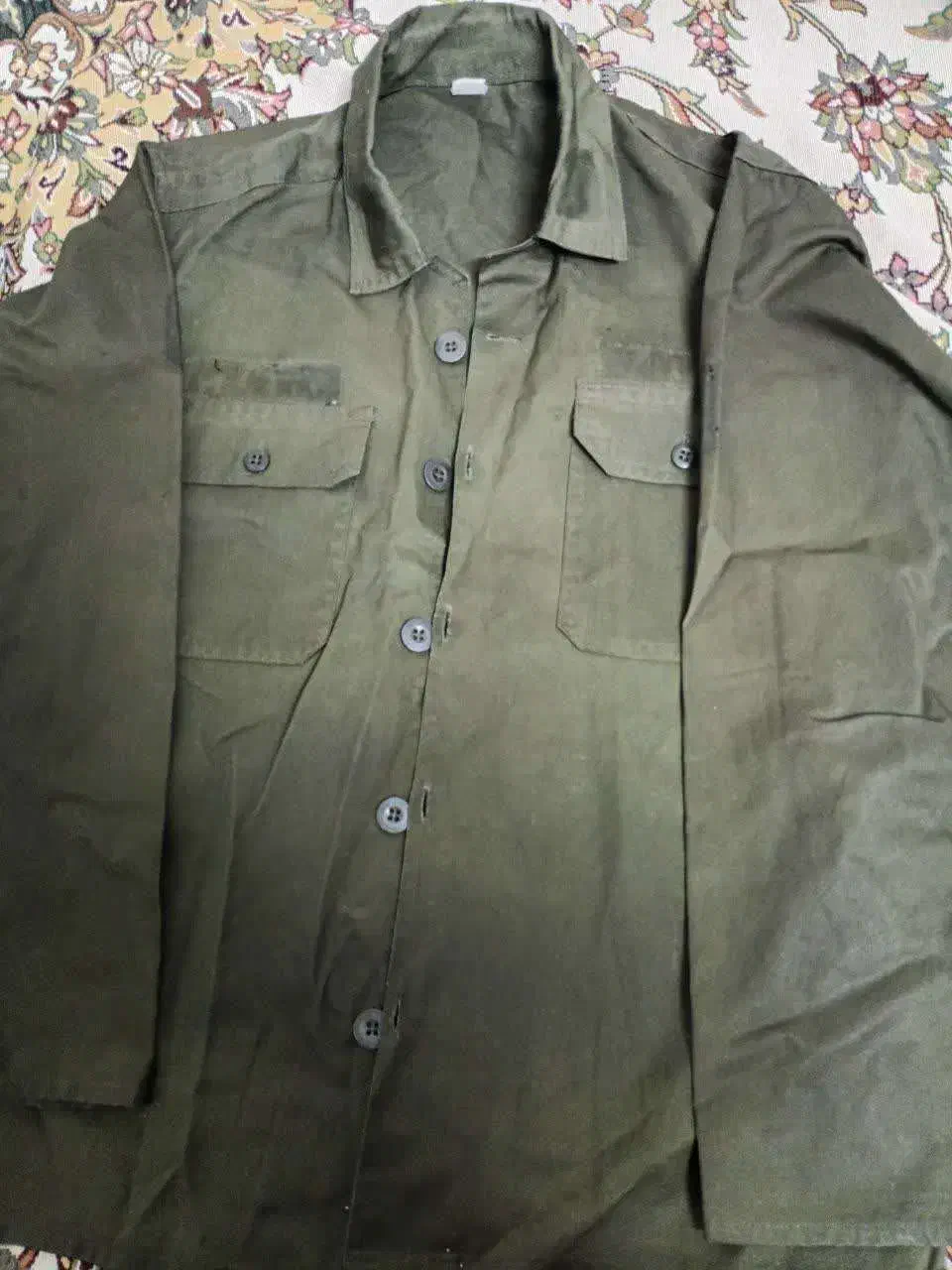 لباس سربازی|لباس|قم, منبع آب|دیوار