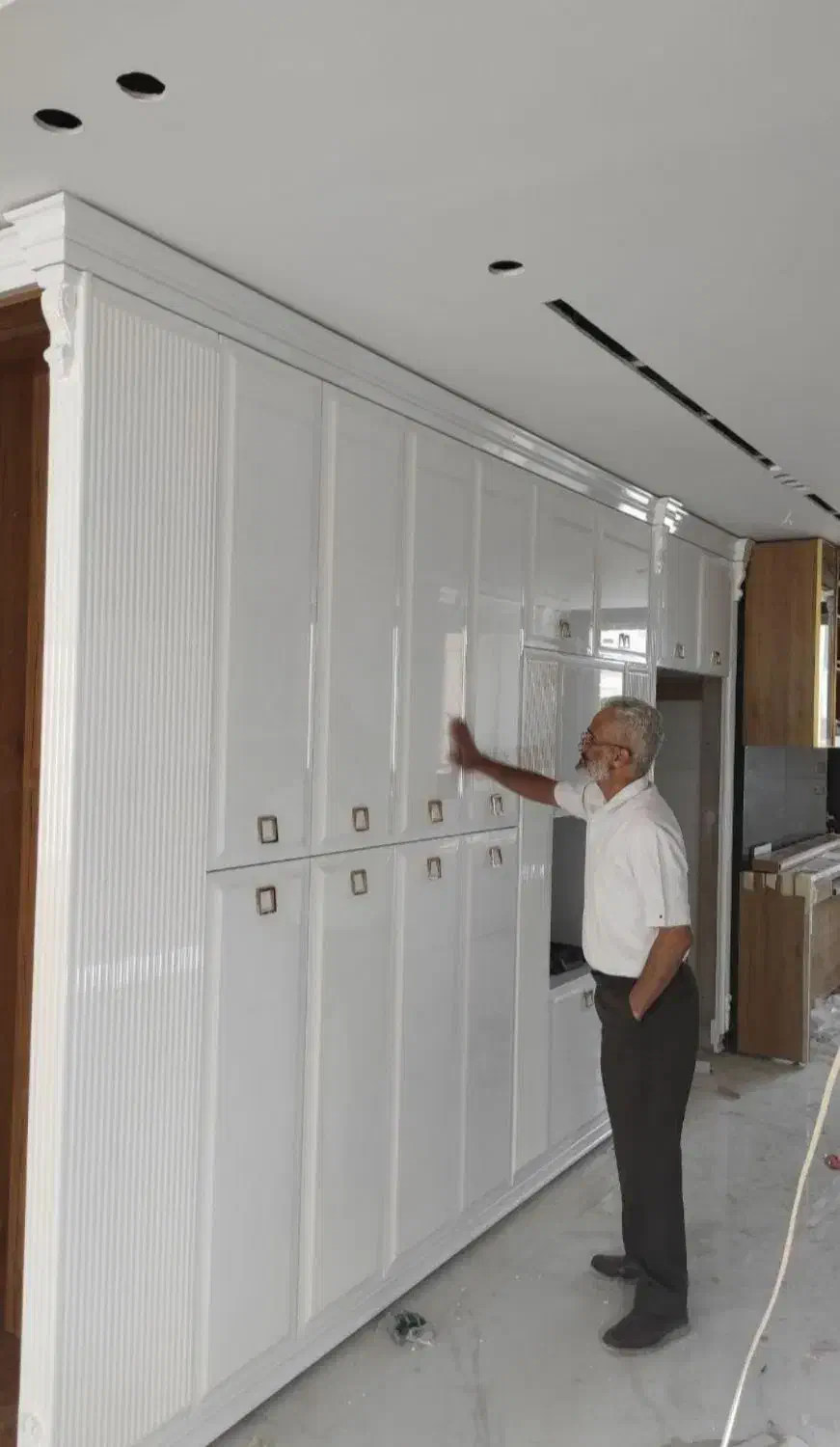 رنگکاری چوب پلی اورتان (بصورت تخصصی)|خدمات پیشه و مهارت|شاهین‌شهر, گرگاب|دیوار