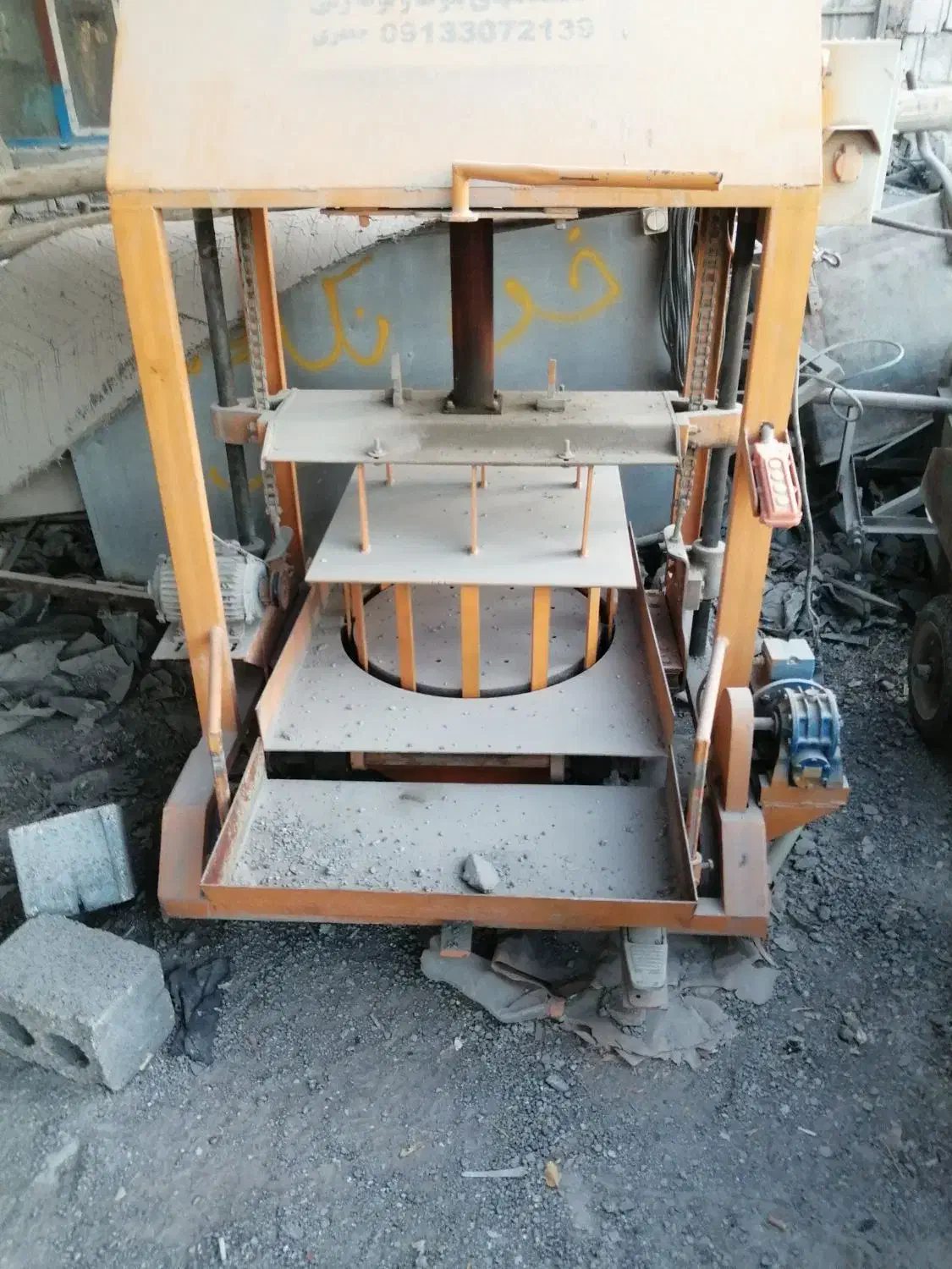 فروش دستگاه لوله زنی ودیگ مخلوط کن ودستگاه بلوک|ماشین‌آلات صنعتی|خمینی‌شهر, |دیوار