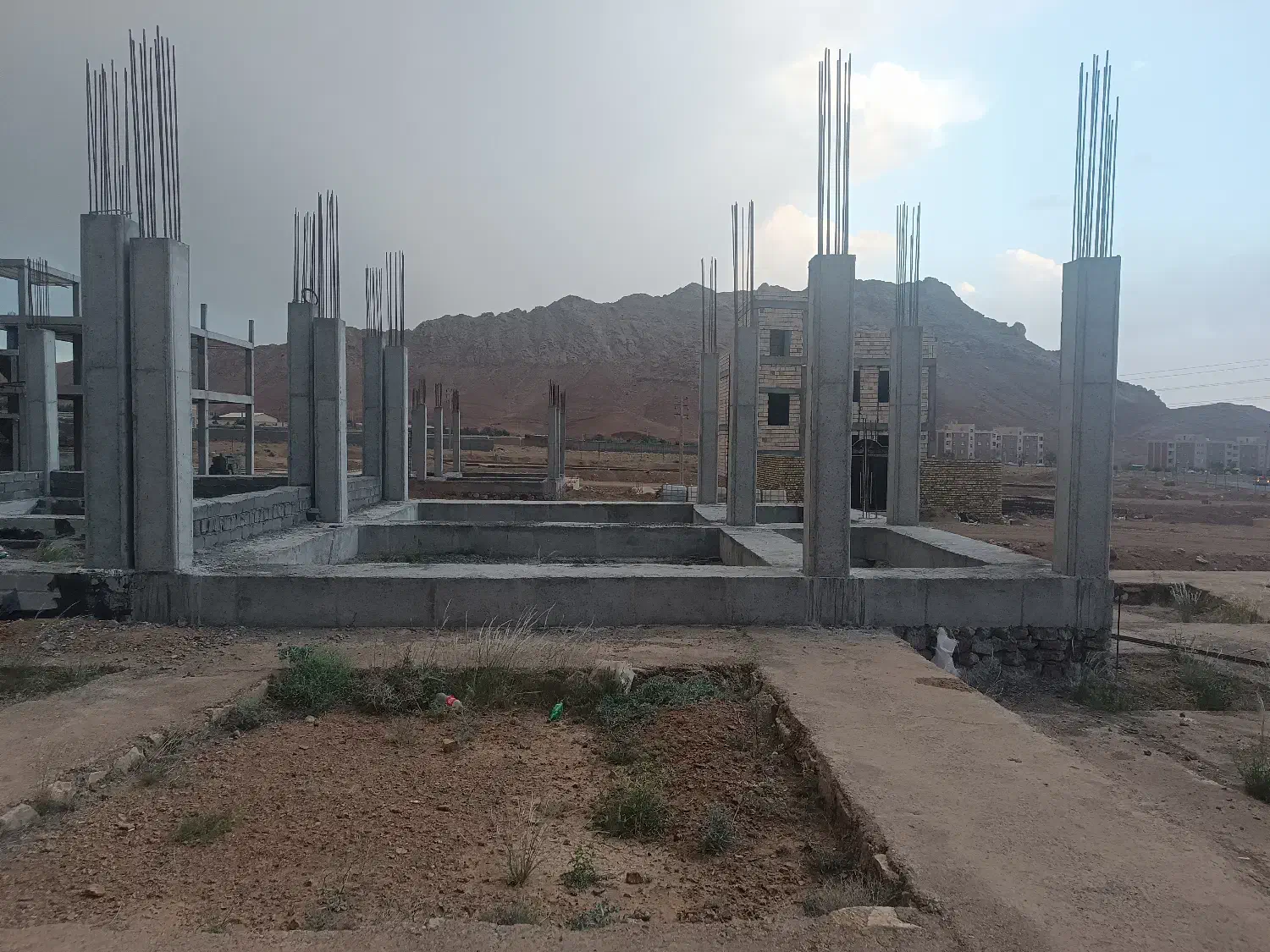 ویلایی نیمه کاره|فروش خانه و ویلا|مهدی شهر, |دیوار