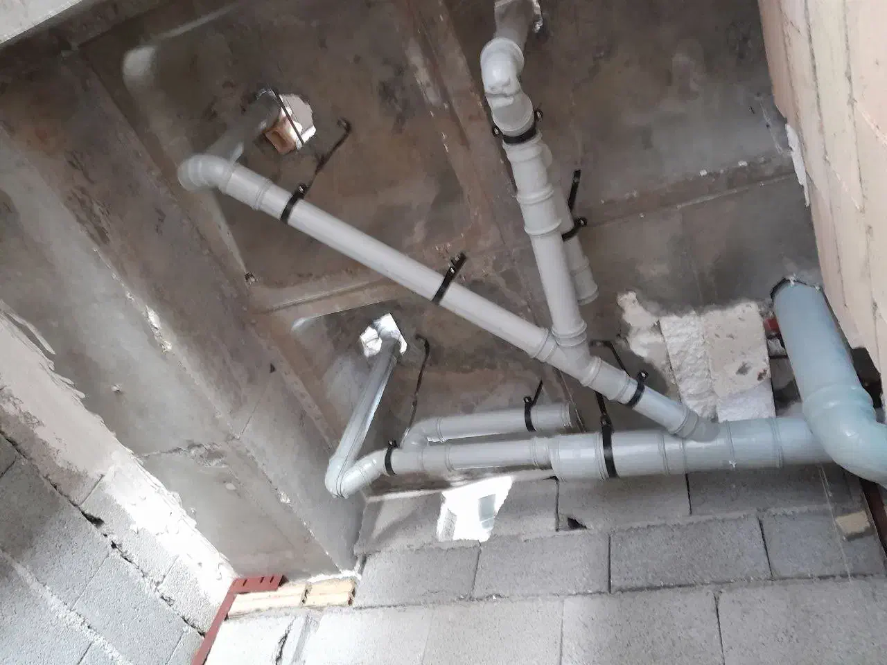 لوله کش/نصب شیرآلات/اجرا و تعمیرات/فوری|خدمات پیشه و مهارت|مشهد, هنرستان|دیوار