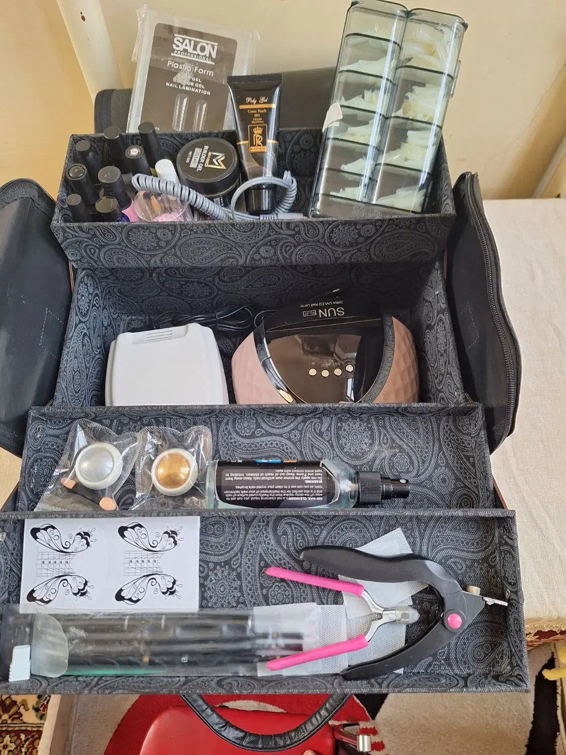 کاشت ناخن|آرایشی، بهداشتی، درمانی|اهر, |دیوار