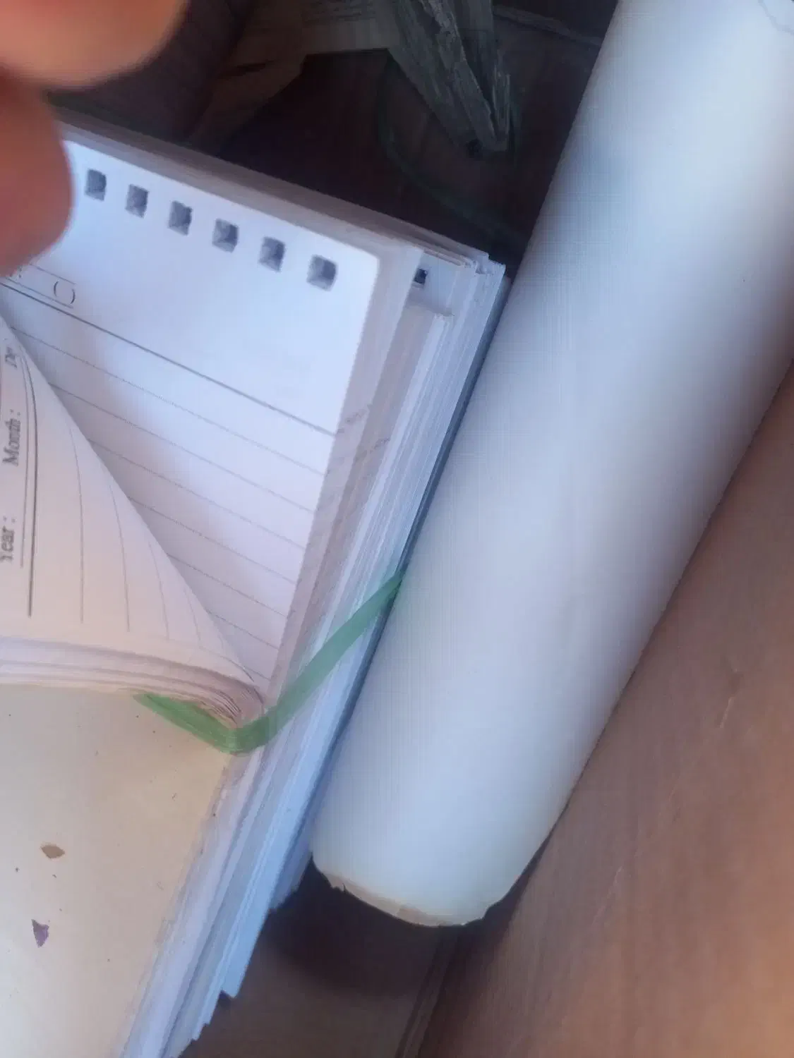 سر رسید و ورق کاغذ سالم|لوازم التحریر|اصفهان, طامه|دیوار