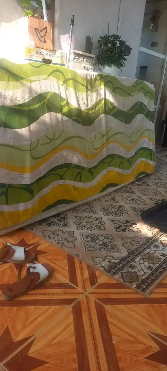 تخت وتشک|تخت و سرویس خواب|صومعهسرا, |دیوار