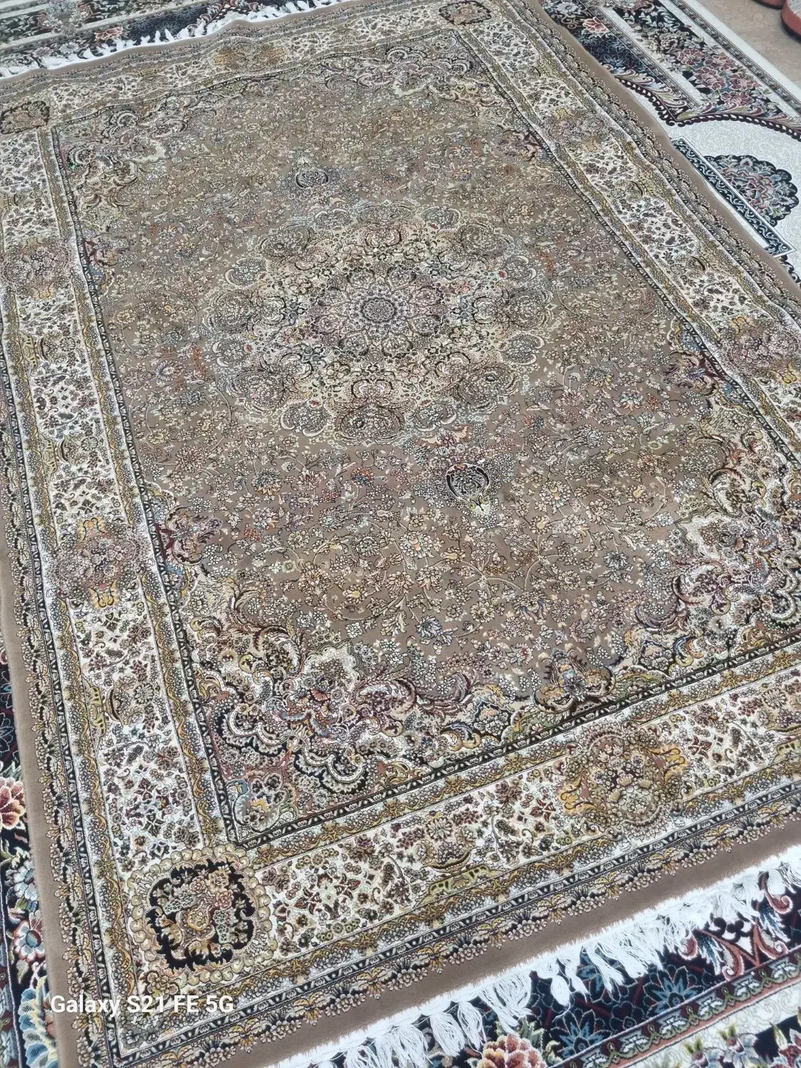 دوعدد 6متری دوتا قالیچه 1در 1ونیم(خرید فروش تعویض)|فرش|مشهد, شاهد (شهرک غرب)|دیوار