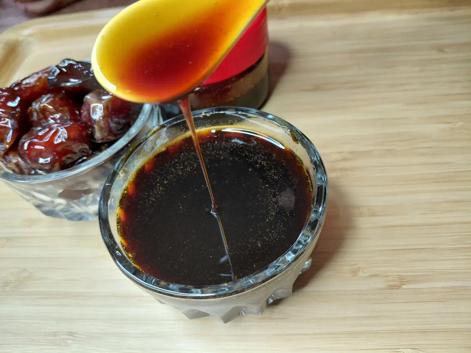 شیره وخرما|عمدهفروشی|کنار تخته و کمار, |دیوار