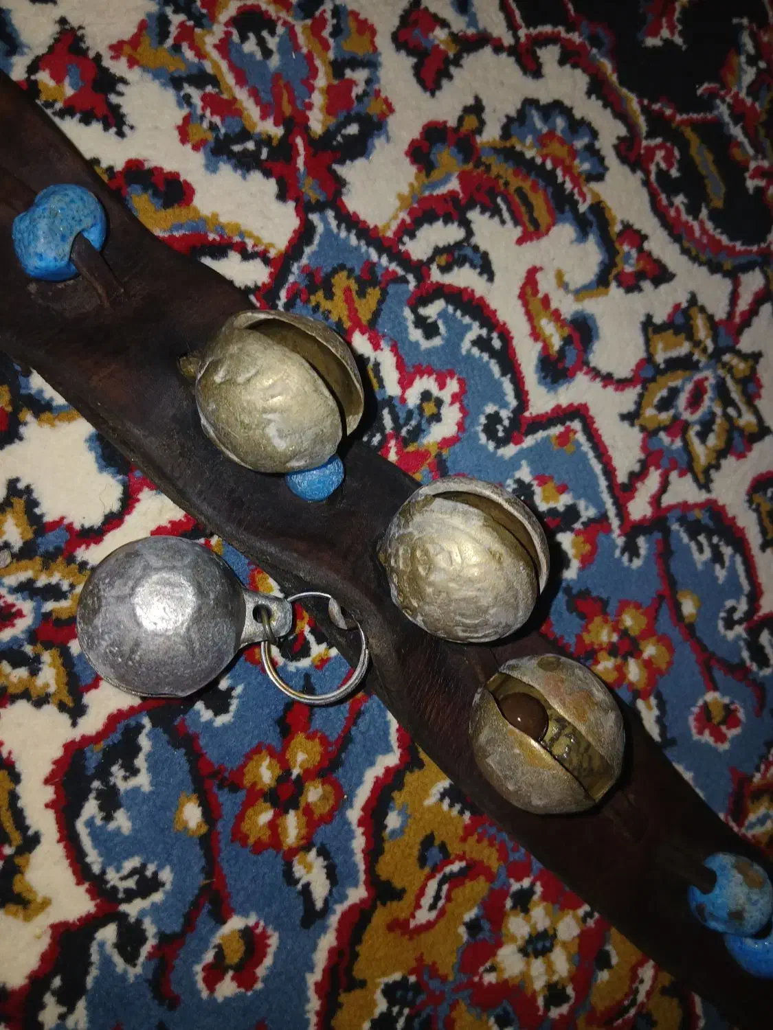 کمر بند سگ چرم با ۴ تا زنگ|لوازم جانبی حیوانات|شاهنجرین, |دیوار