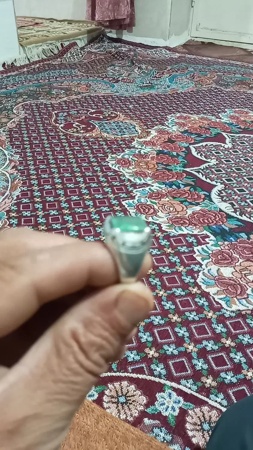 انگشتر زمرد کلمبیا باده عدد نگین|جواهرات|زنجان, |دیوار