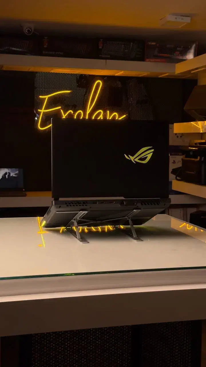 لپ تاپ Asus ROG Strix کیبورد مکانیکال صفحه 300هرتژ|رایانه همراه|یزد, |دیوار