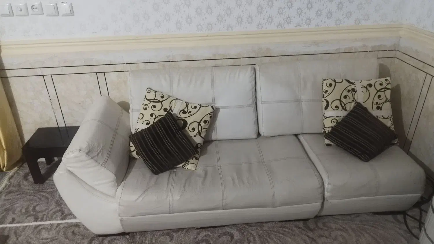 مبل چرم سفید|مبلمان خانگی و میز عسلی|اهواز, کمپلو جنوبی|دیوار