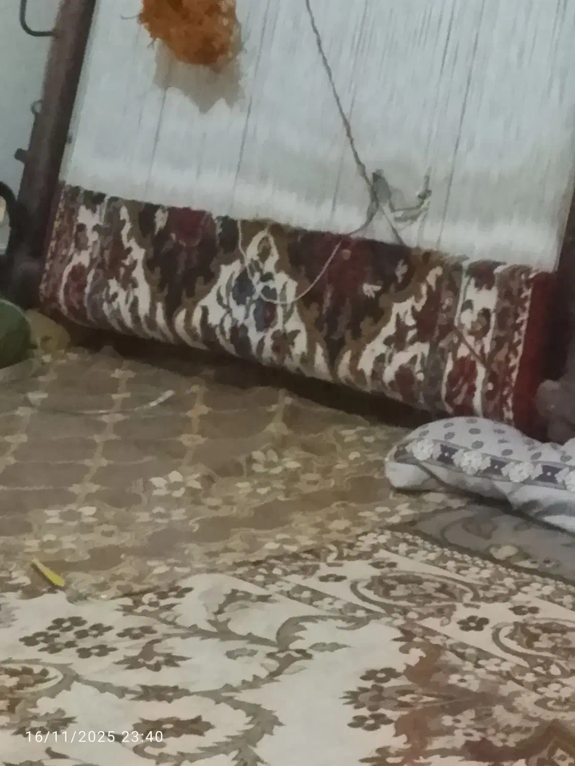 قالی دستباف نیمه کاره یک در یک و نیم|فرش|شهرکرد, |دیوار