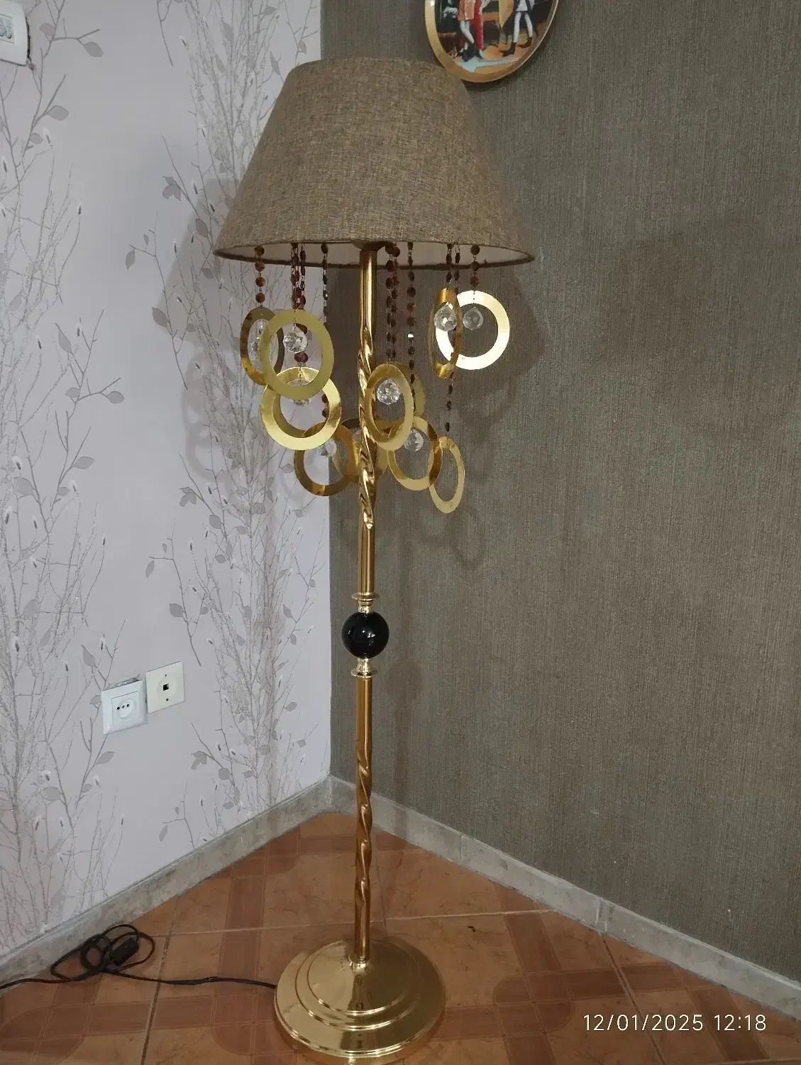 آباژور ایستاده مدرن|چراغ خواب و آباژور|شهریار, شهریار|دیوار