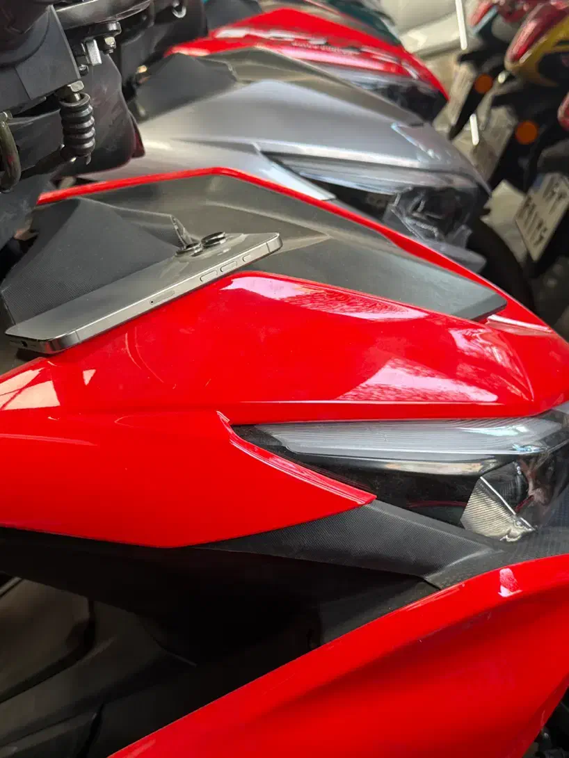 گوشی256آیفونpromaxپرومکس15proپروmaxباتری۹۰٪باموتور|موبایل|تهران, عباسآباد|دیوار