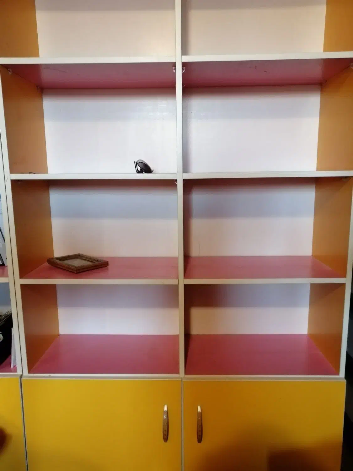 کتابخانه در حد نو|کتابخانه، شلف، قفسه‌های دیواری|دماوند, دماوند|دیوار