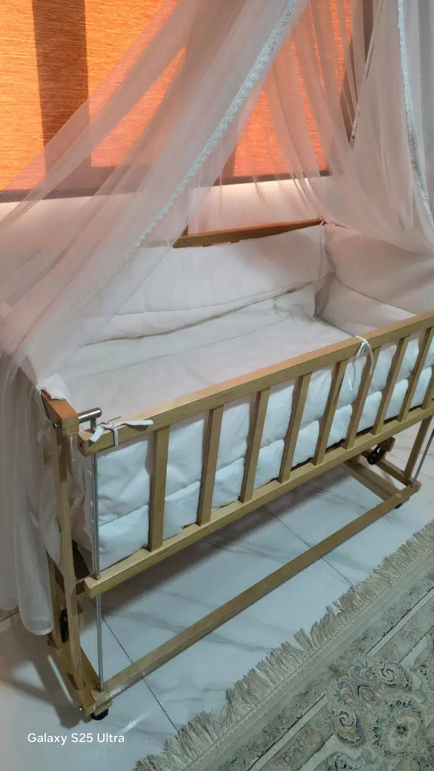 گهواره تمام چوب|تخت و صندلی بچه|گرمدره, |دیوار