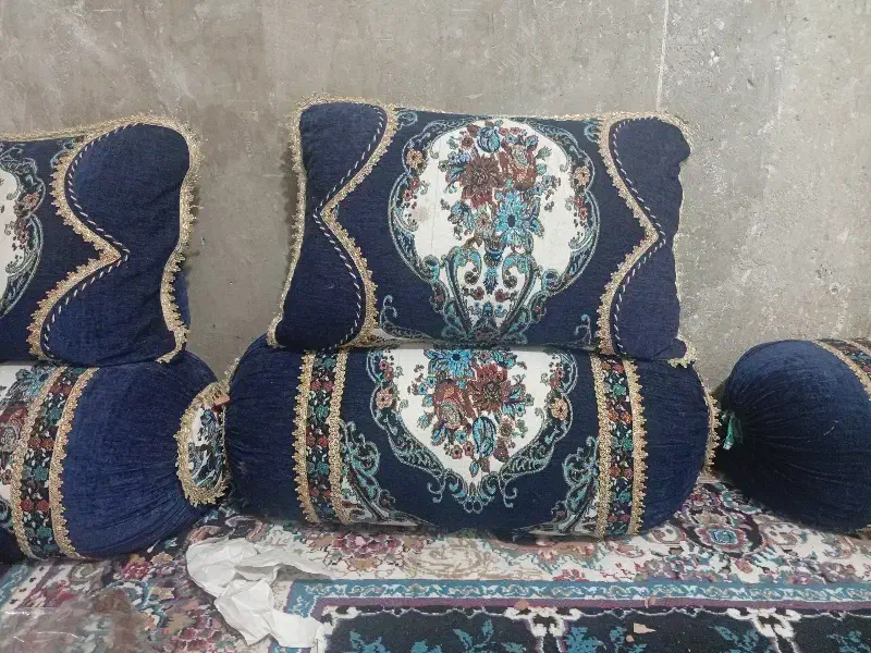 پشتی و بالش گلپر|مبلمان خانگی و میز عسلی|بندر گناوه, |دیوار