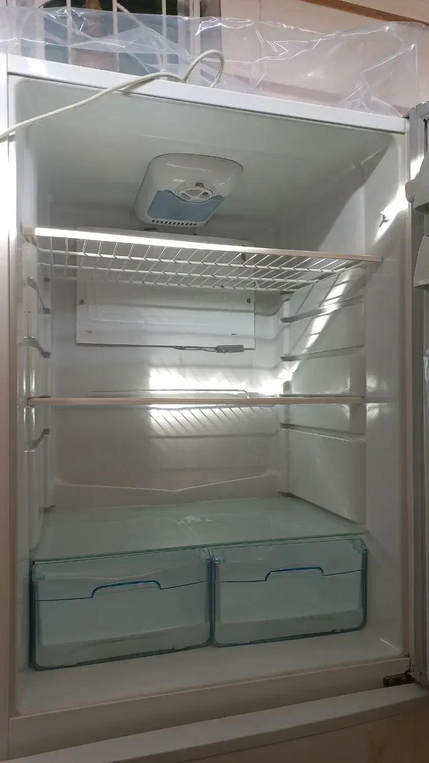 یخچال|یخچال و فریزر|گالیکش, |دیوار