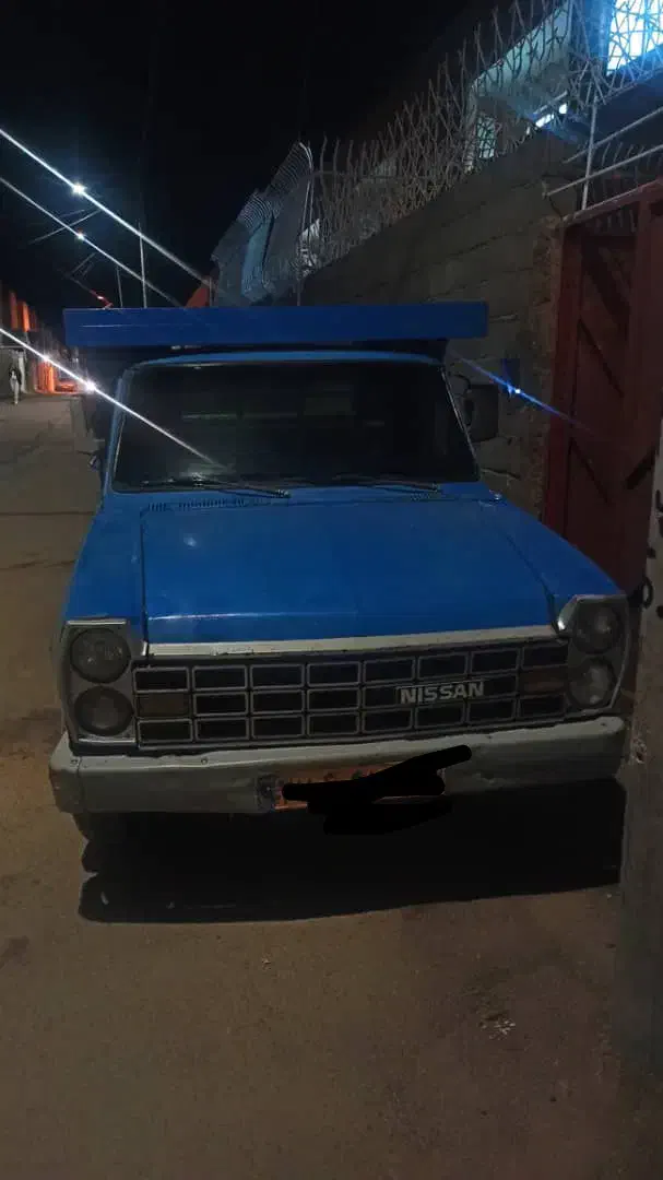 وانت نیسان مدل82پلاک زرد|خودرو سواری و وانت|شهرضا, |دیوار