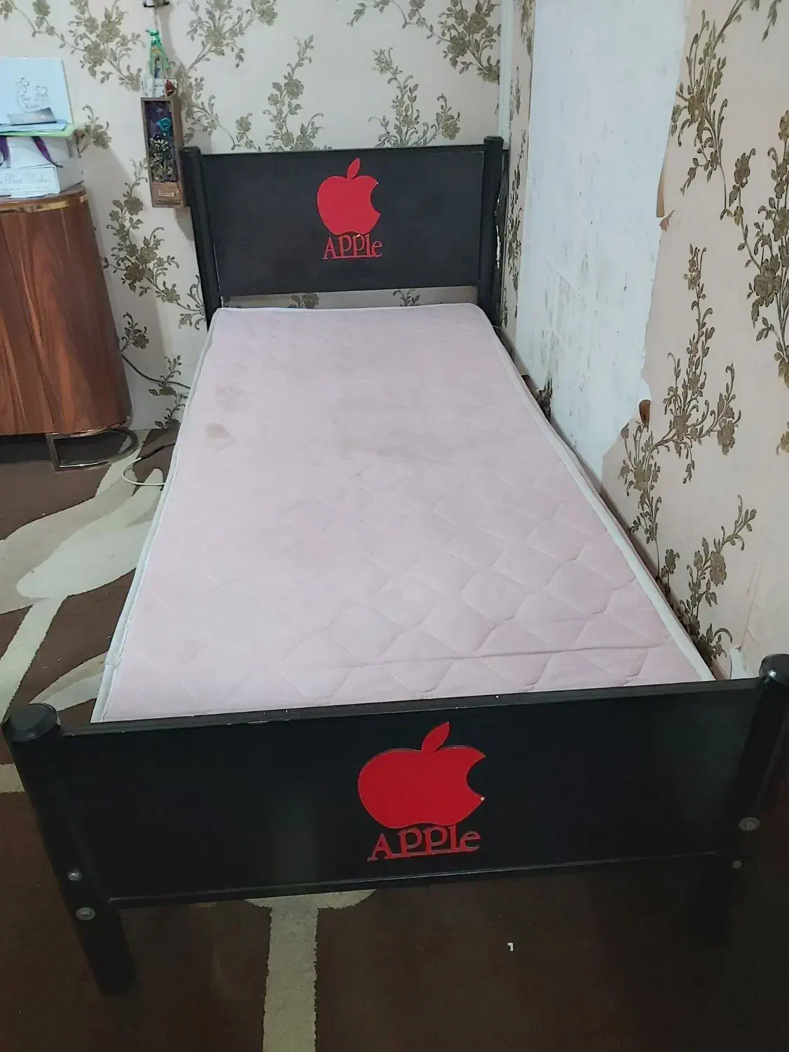 مبل،  جلومبلی، تخت خواب تک نفره|مبلمان خانگی و میز عسلی|شوش, |دیوار