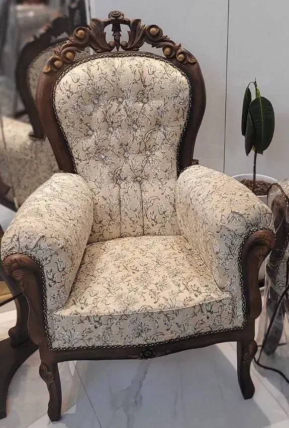 مبلمان ۹ نفره استیل بسیار تمیز|مبلمان خانگی و میز عسلی|اصفهان, جاوان|دیوار