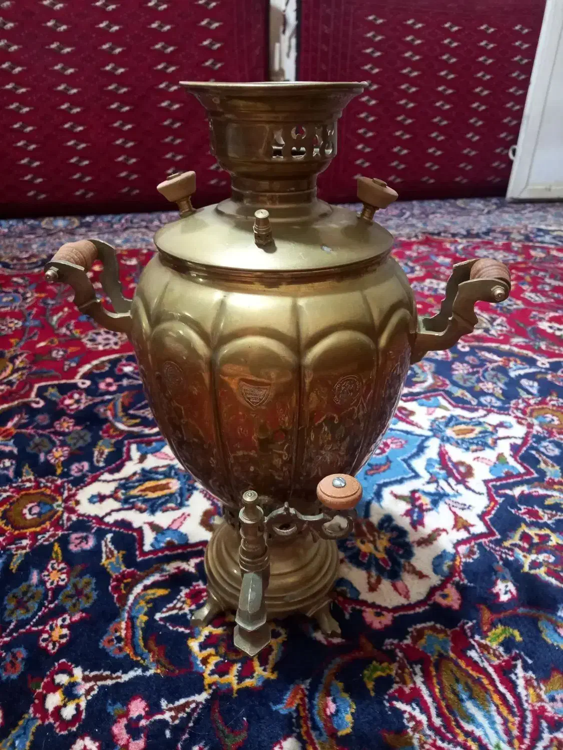 سماور ذغالی|کلکسیون اشیاء عتیقه|بومهن, |دیوار