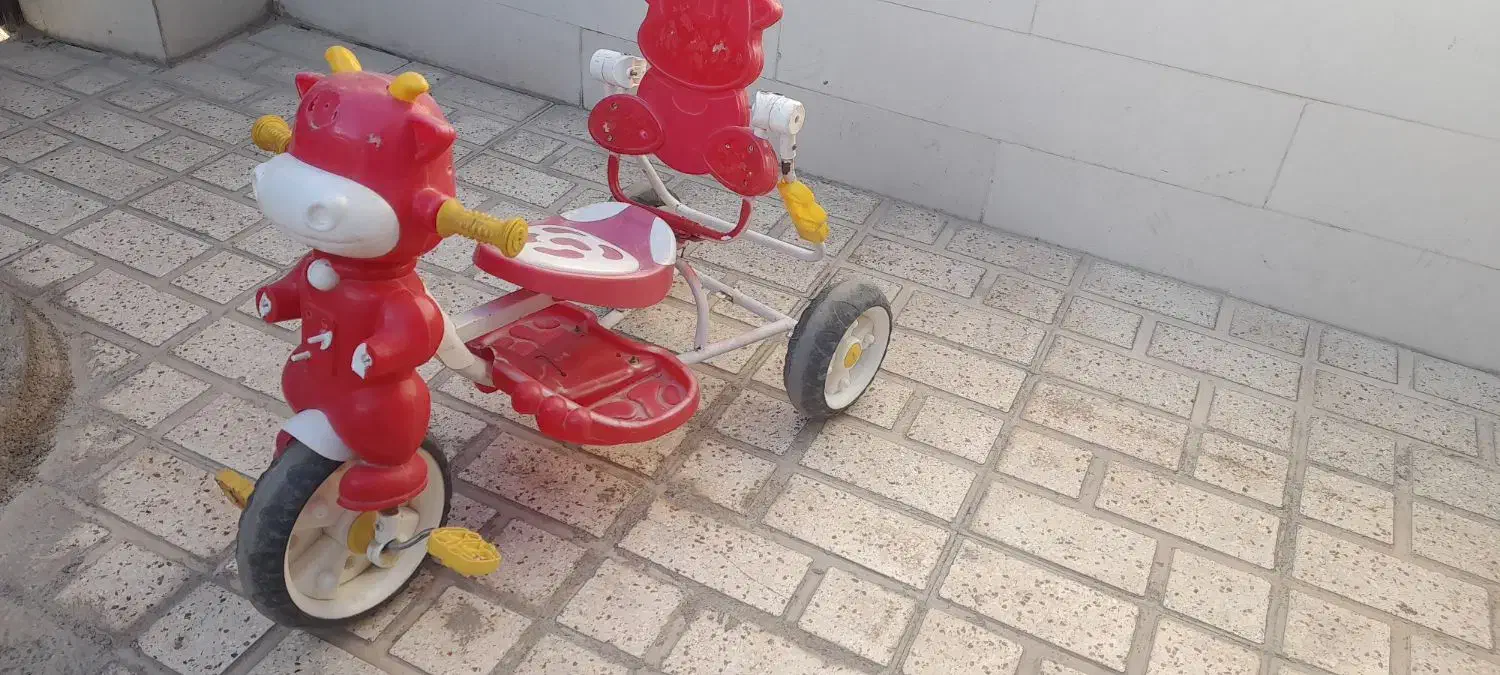 سه چرخه|دوچرخه، اسکیت، اسکوتر|کلاله, |دیوار