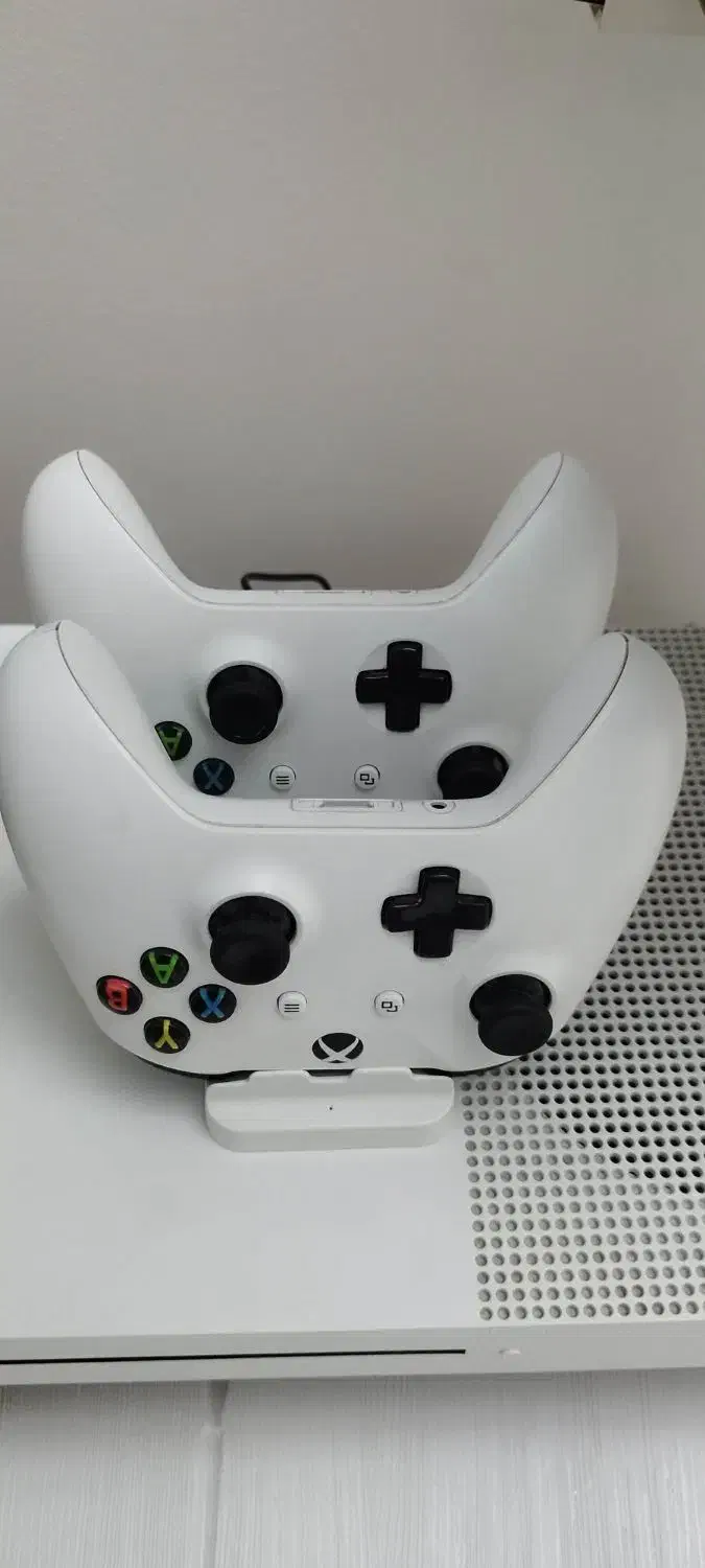 Xbox one s 1TB|کنسول، بازی ویدئویی و آنلاین|بجنورد, |دیوار