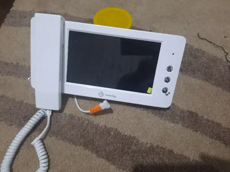 اف اف تصویری  مانیتور ۱۱ اینچی در حد یکماه کارکرده|دوربین مداربسته|برازجان, |دیوار