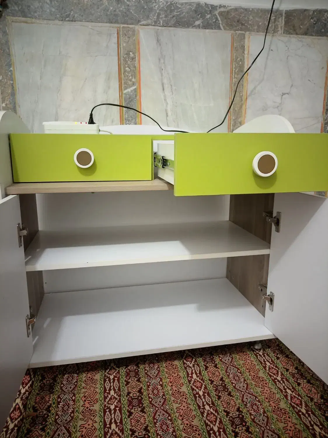 دراور (جاکفشی)همراه دو کشو|جاکفشی، کمد، دراور|نجفآباد, فیروزآباد|دیوار