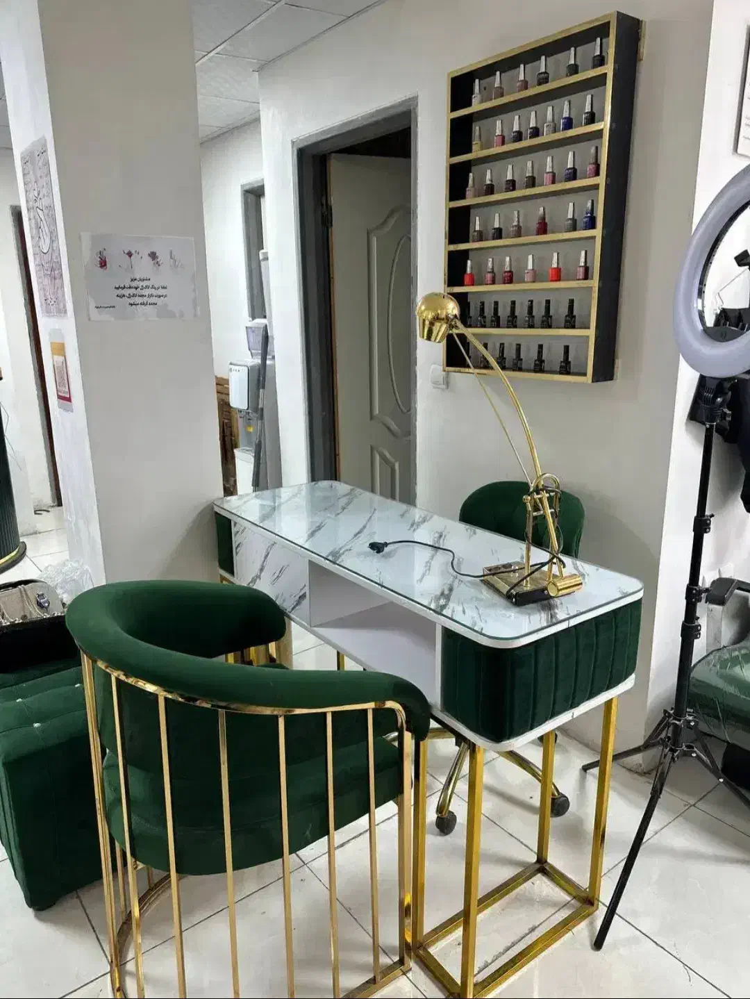 اجاره میز ناخن*میدان انقلاب*|اجارهٔ دفتر کار، اتاق اداری، مطب|تهران, جمال‌زاده|دیوار