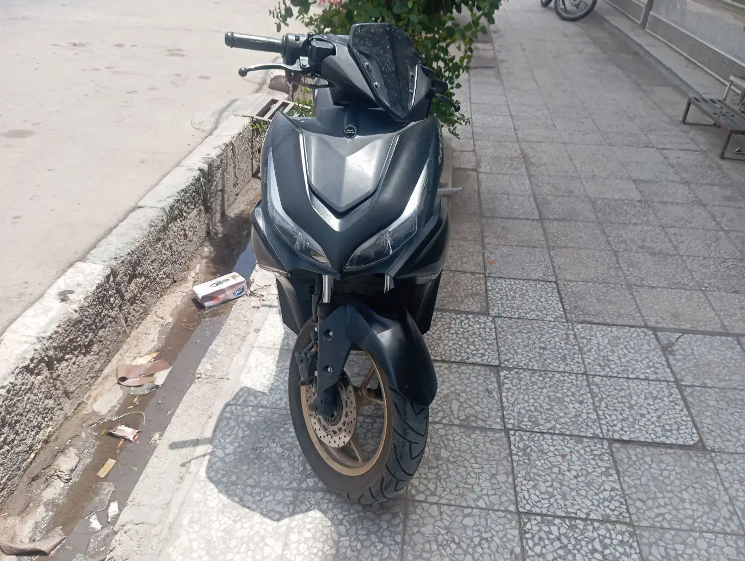 ایروکس صدو هشتاد|موتورسیکلت|قم, انسجام|دیوار