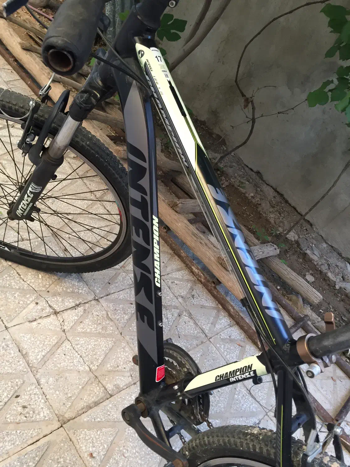 هشت دهنده intenis|دوچرخه، اسکیت، اسکوتر|بروجرد, |دیوار