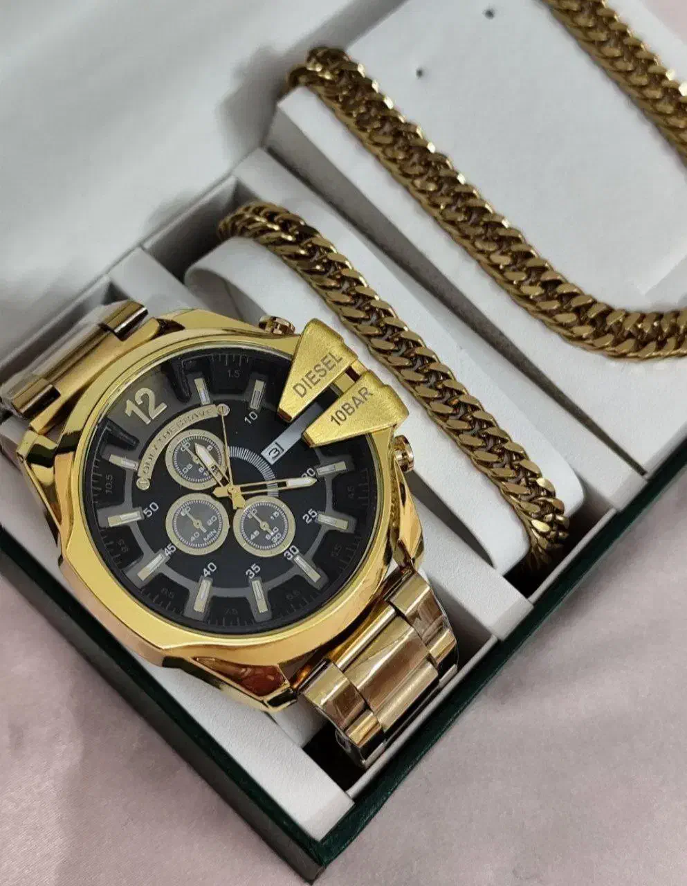 ساعت مچی|ساعت|سبزوار, امیر کبیر|دیوار