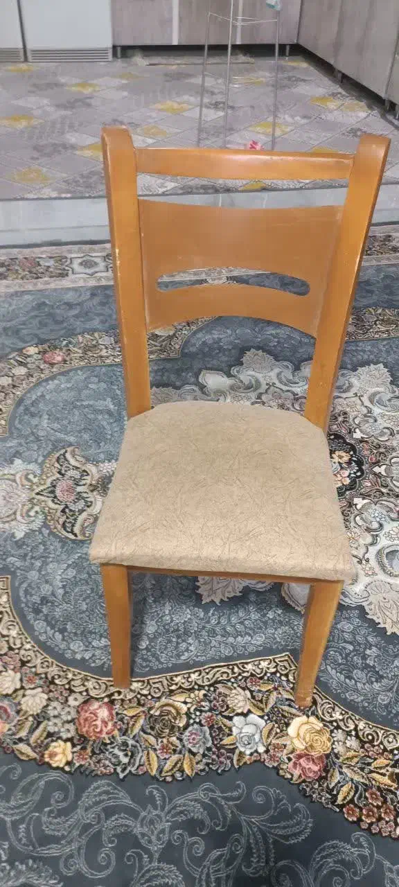 میز نهار خوری تمام چوب سالم وتمیز|میز و صندلی غذاخوری|کاشمر, |دیوار