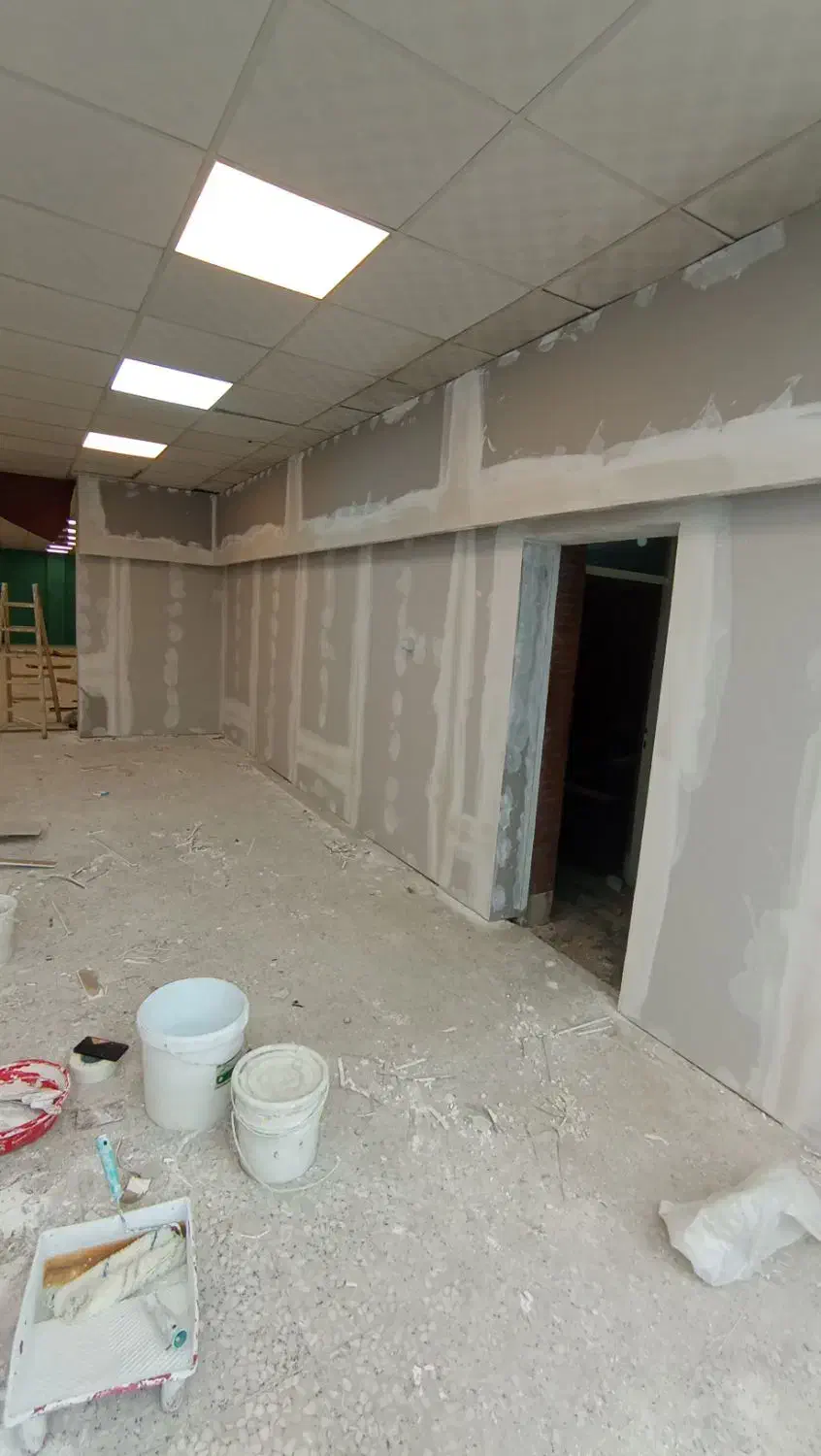 نقاشی ساختمان در تهران و حومه و انجام خرده کاری|خدمات پیشه و مهارت|تهران, اکباتان|دیوار