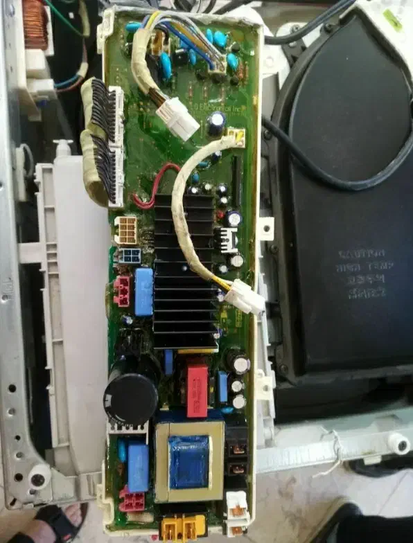 آموزش تعمیرات بردهای الکتریکی + مدرک فنی حرفه ای|خدمات آموزشی|ملایر, |دیوار