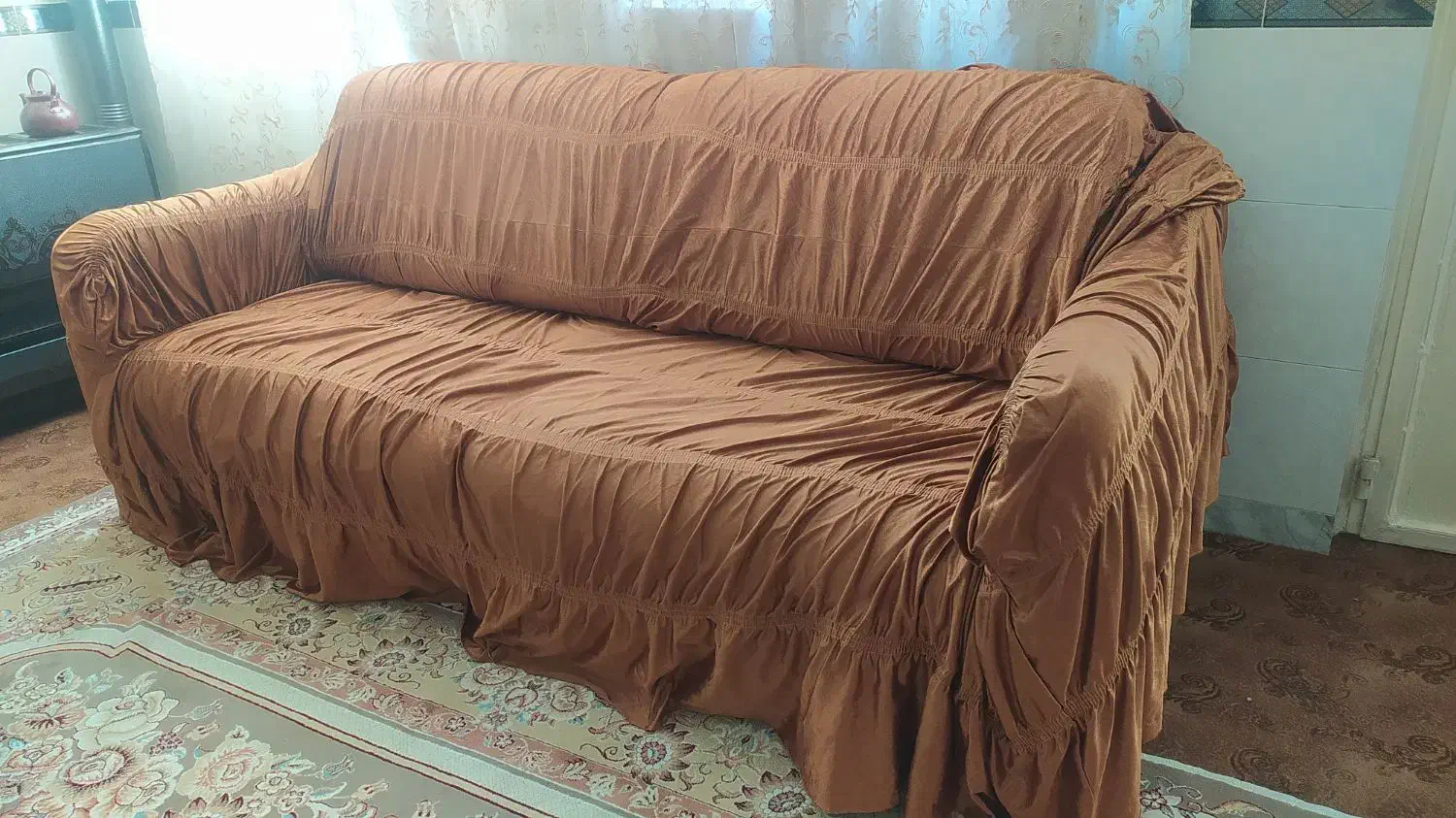 رومبلی سالم و تمیز|مبلمان خانگی و میز عسلی|قروه, |دیوار