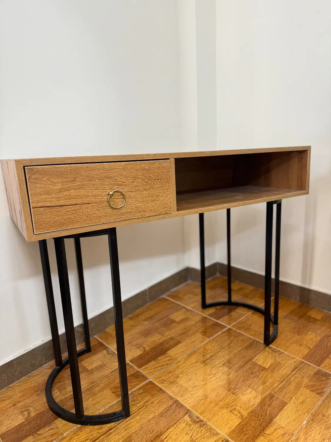 میز  کاملا نو|میز تحریر و کامپیوتر|لنگرود, |دیوار