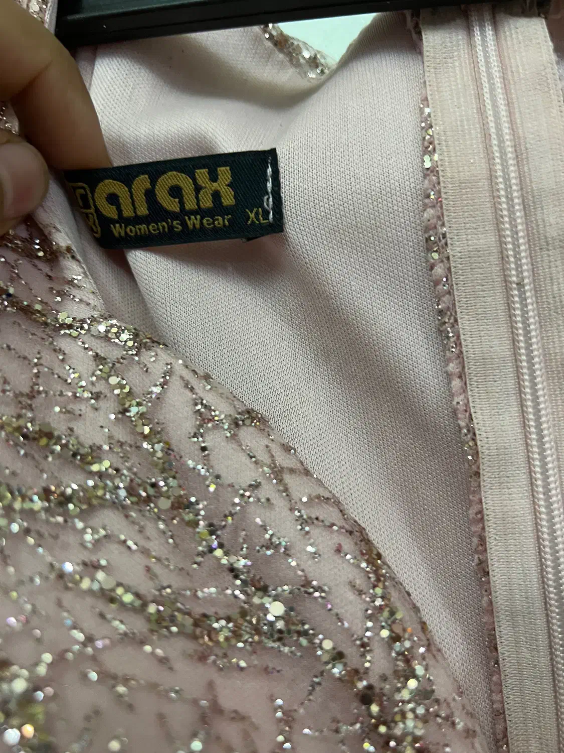 لباس مجلسی|لباس|یزد, |دیوار