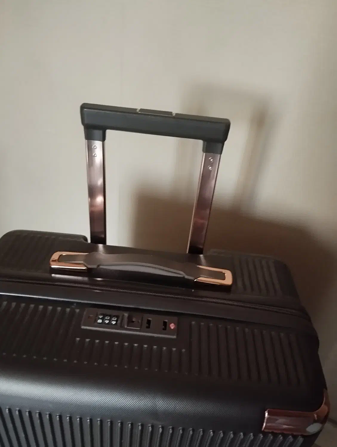 ساک/چمدان جدید|کیف، کفش، کمربند|شیراز, گلدشت معالی‌آباد|دیوار