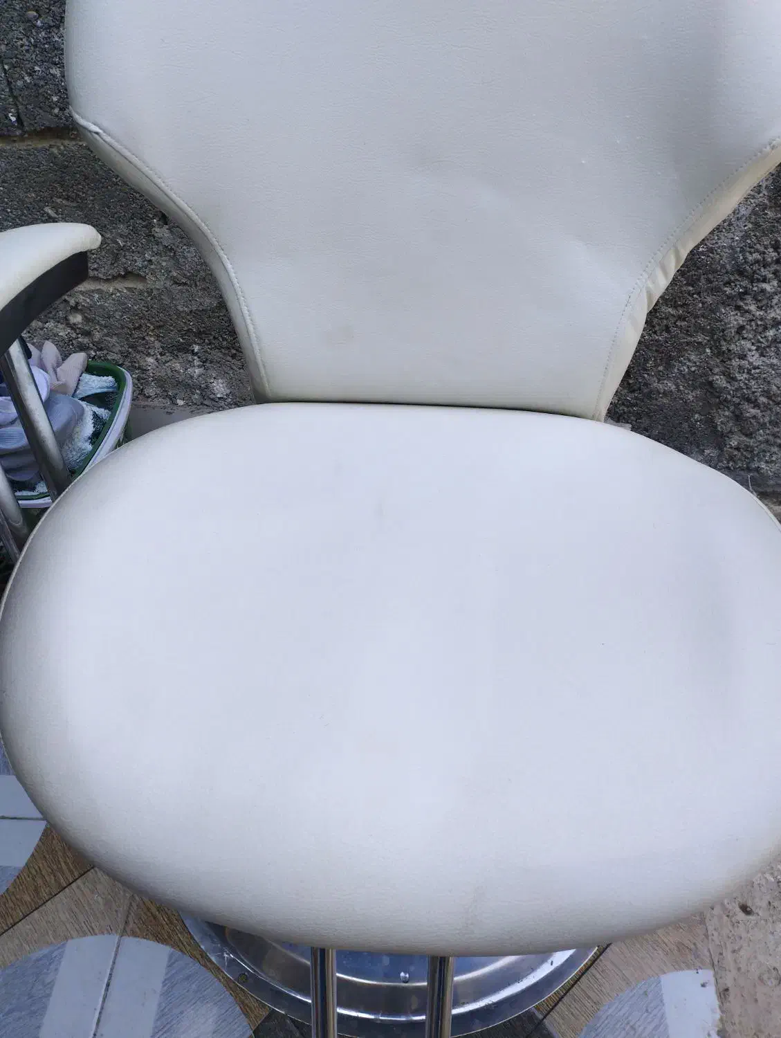 صندلی ارایشگری|آرایشگاه و سالن‌های زیبایی|فین, |دیوار