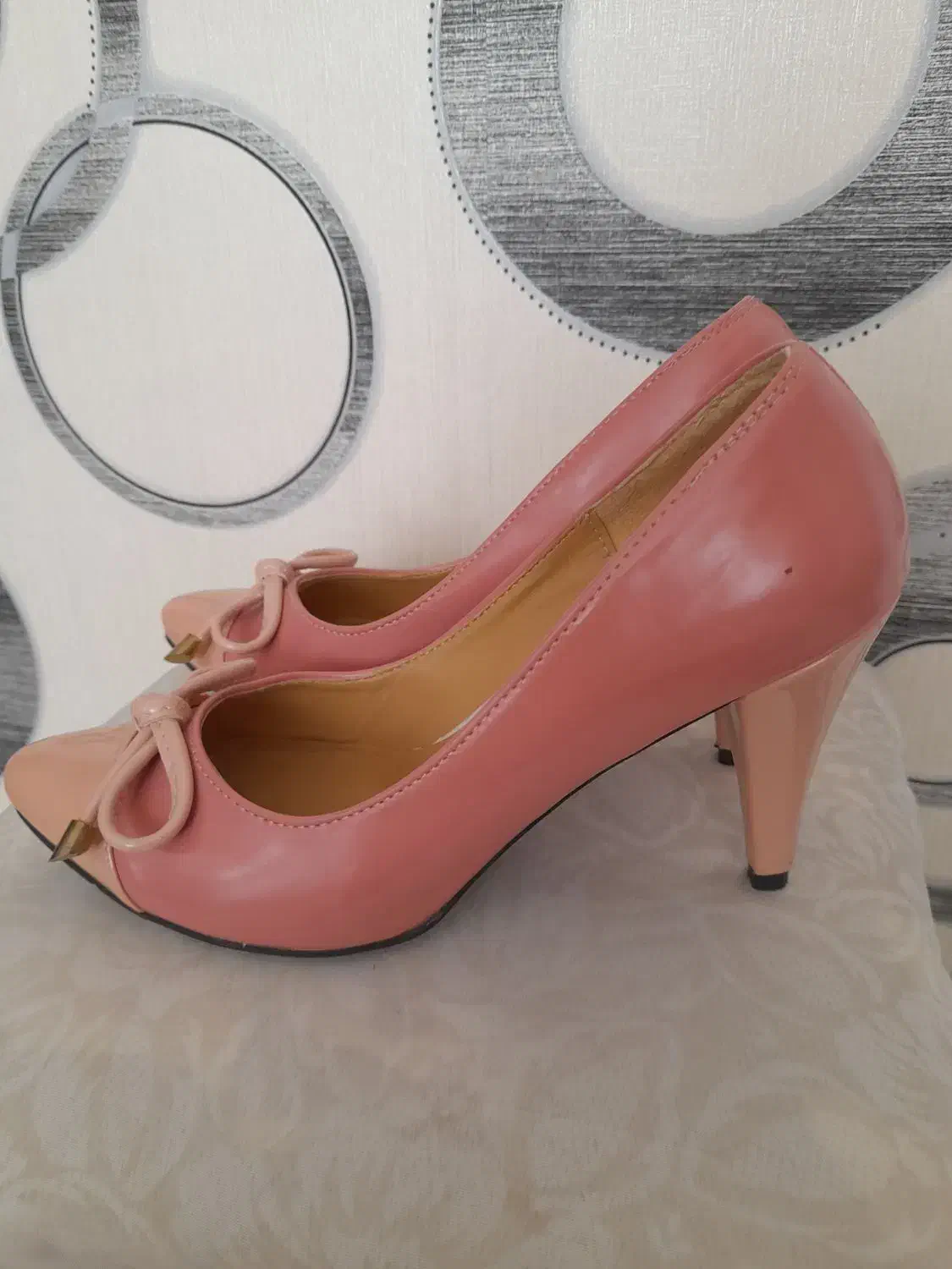 کفش مجلسی|کیف، کفش، کمربند|ملکان, |دیوار