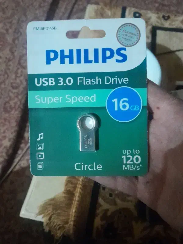 فلش ۱۶ گیگ فیلیپس|قطعات و لوازم جانبی رایانه|تهران, جوادیه|دیوار