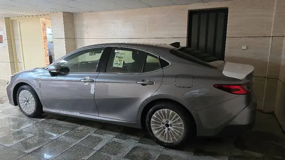 کمری le ۲۰۲۵ ژاپن هیبرید|خودرو سواری و وانت|شیراز, ستارخان|دیوار