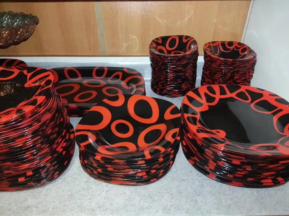 چینی لومانراک|ظروف سرو و پذیرایی|اصفهان, امامزاده اسماعیل|دیوار