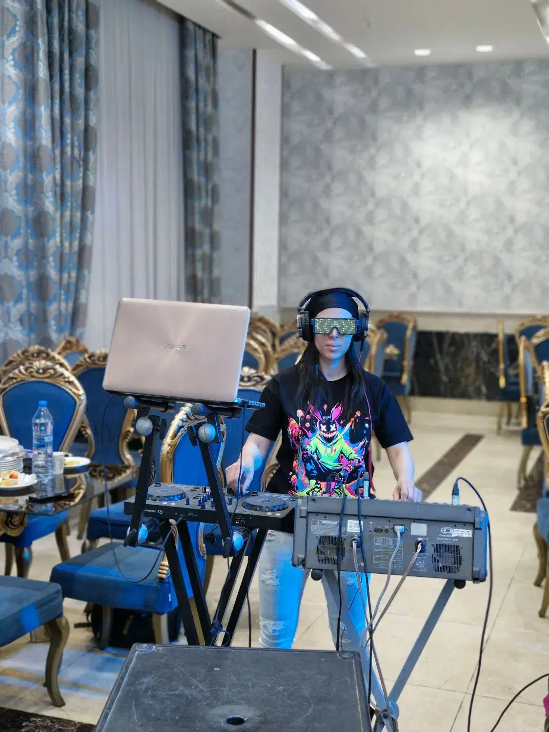 دیجی پر انرژی و حرفه ای (دیجی الهام)و فیلمبردار|خدمات پذیرایی، مراسم|همدان, |دیوار